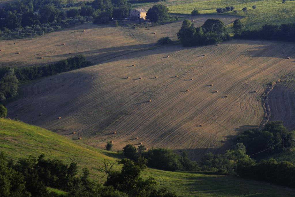 Agriturismo Fara Hotell Montegiorgio Eksteriør bilde